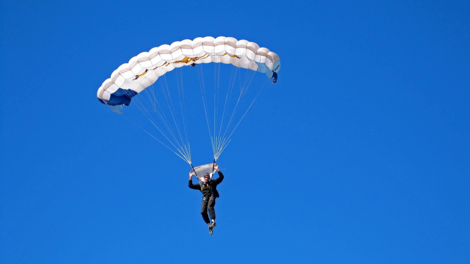 体育明星携手慈善机构举办公益赛 助力贫困地区儿童教育-AC米兰