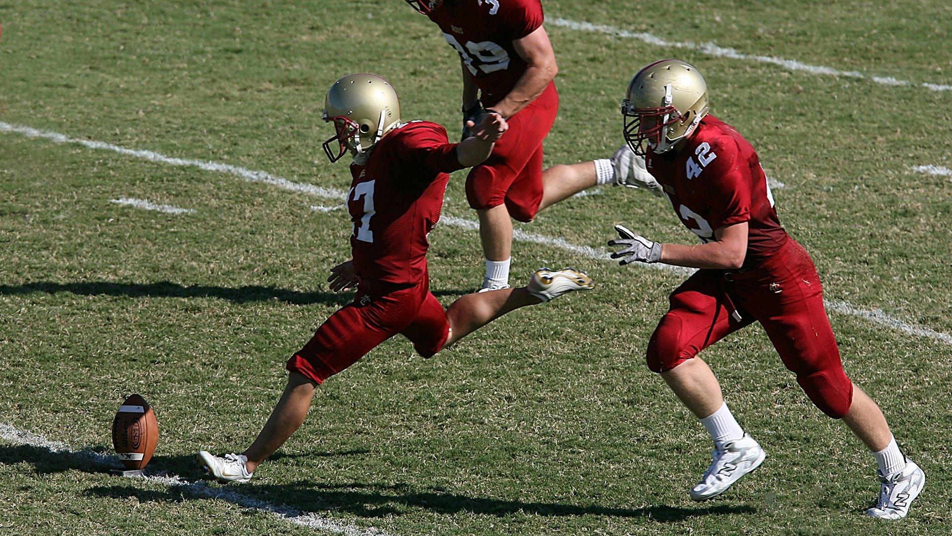 中超联赛激战正酣,争冠保级悬念迭起