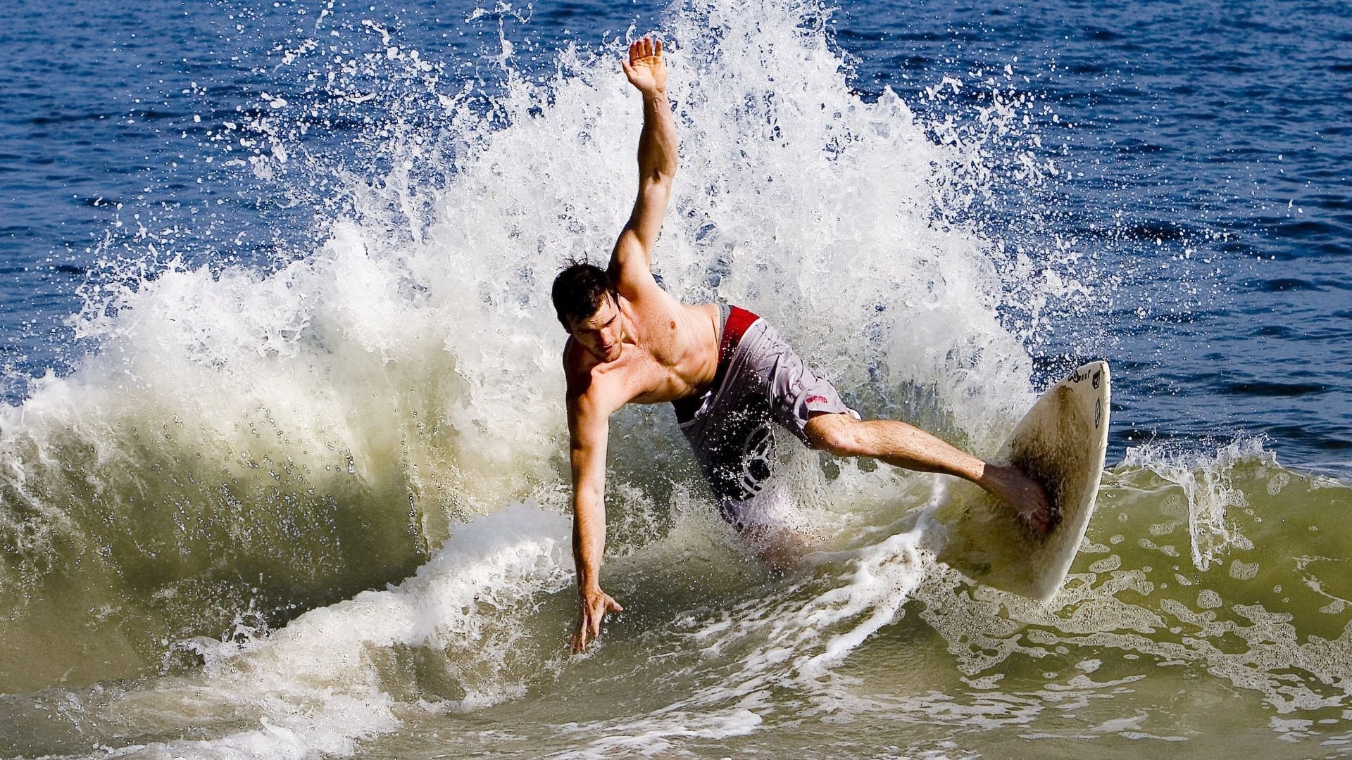 短道速滑世界杯北京站,中国队包揽三金,新人崛起老将稳如磐石